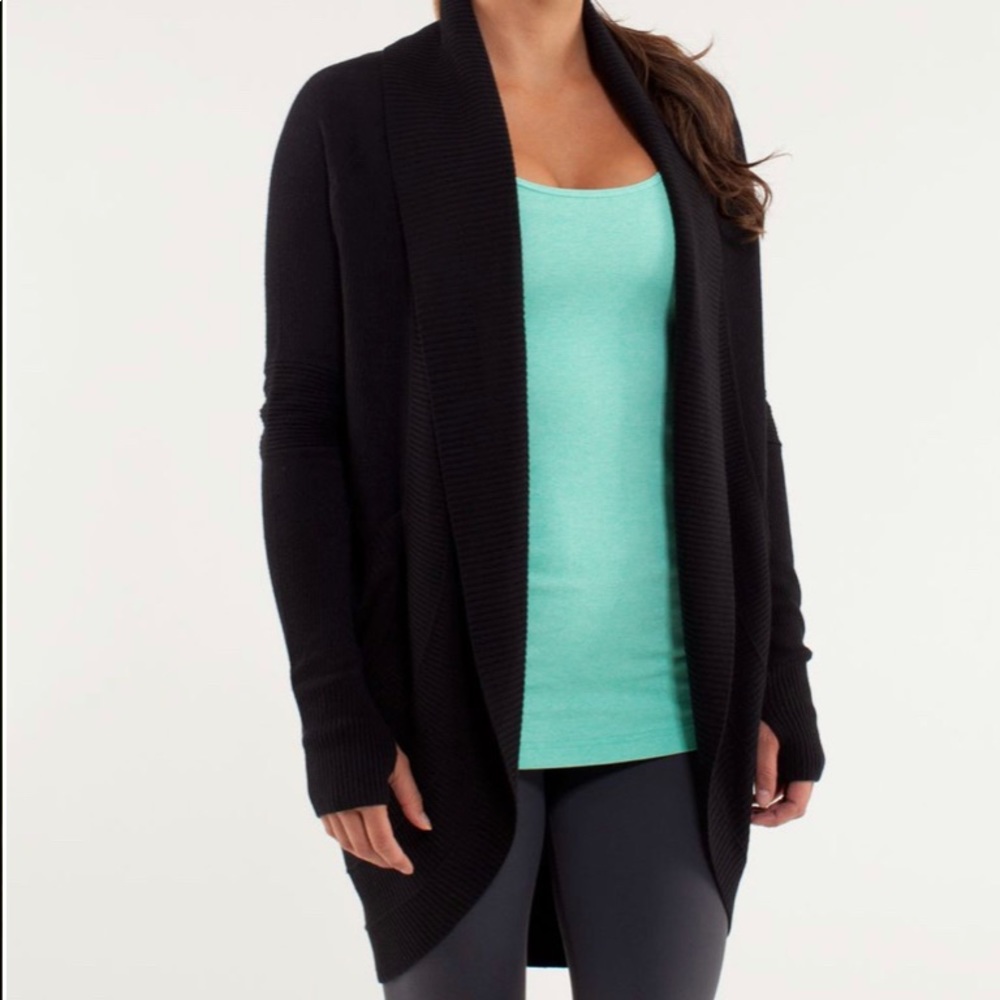 Lululemon Transformation Wrap Black / Coal